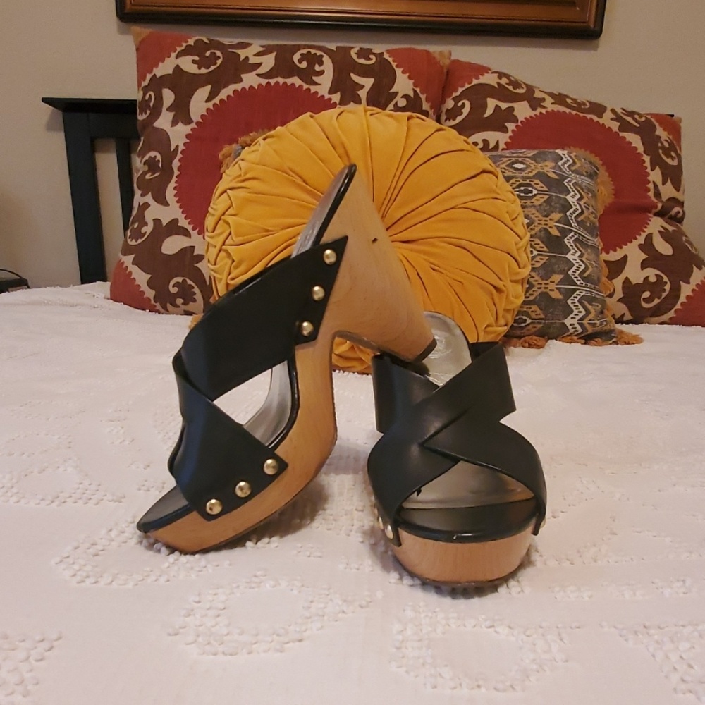 Women's casual shoe